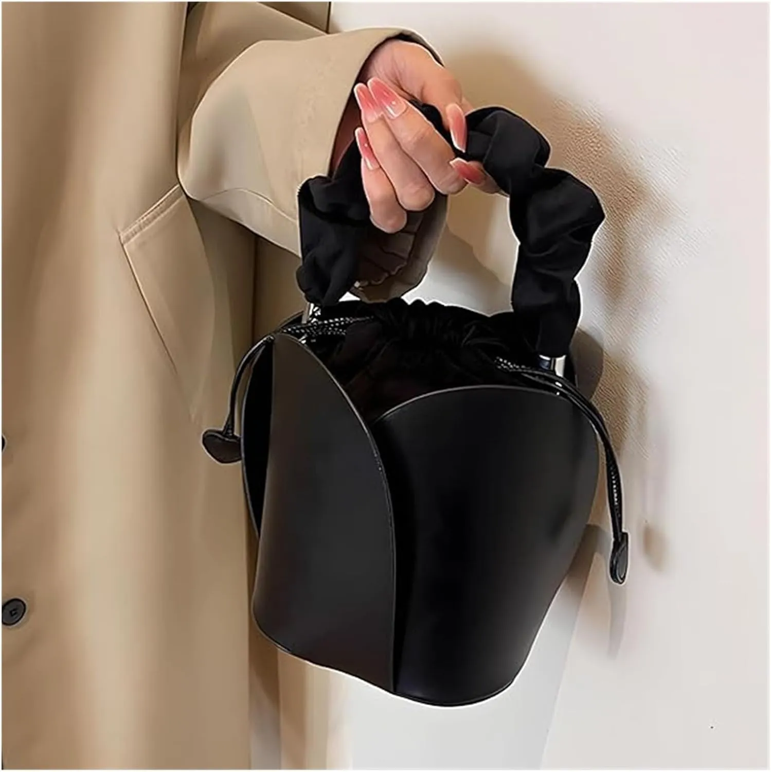 2025 New model Creative Petal Bag, Creative Petal Large-capacity Design Women's Single-shoulder Bag, Multi-functional Crossbody Bag(Black)