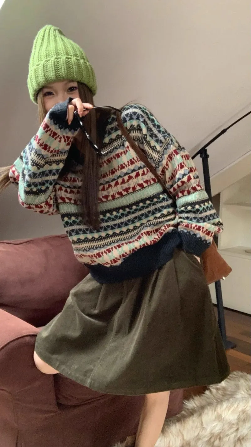 V-neck sweater pleated skirt suit    S4694